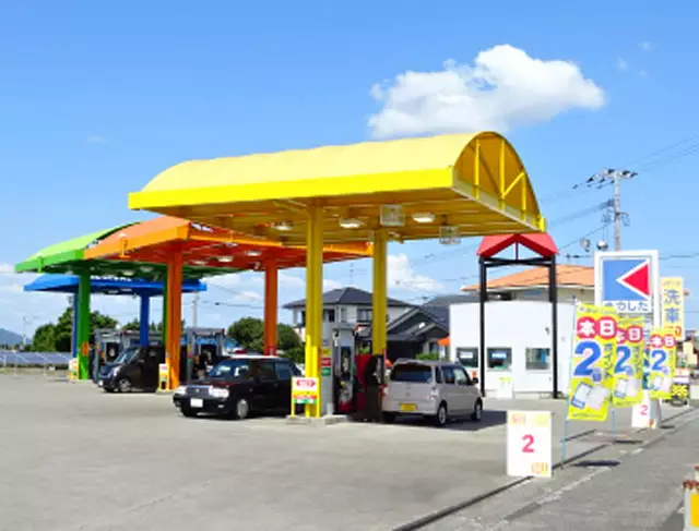 ガゾリンスタンド竜北店